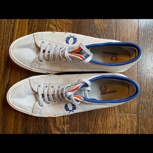 Men’s Fred Perry Canvas Sneaks Size 10